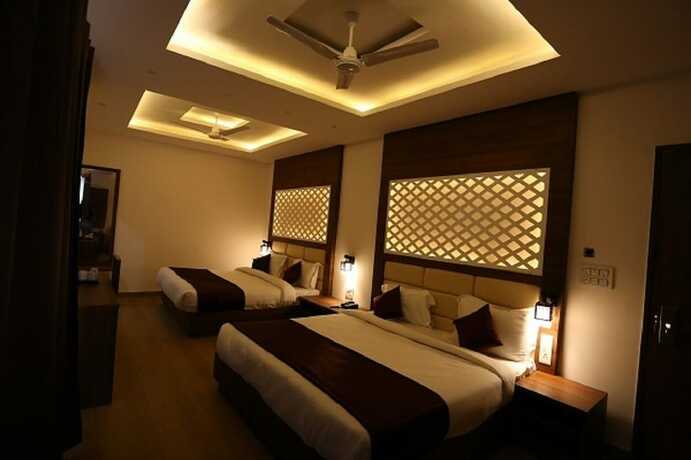 Imagen de la habitación del Hotel Ghai Residency. Foto 12
