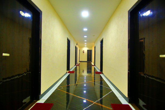 Imagen de los interiores del Hotel Gharonda. Foto 17