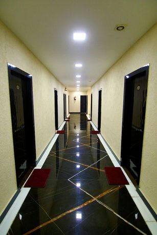 Imagen de los interiores del Hotel Gharonda. Foto 19
