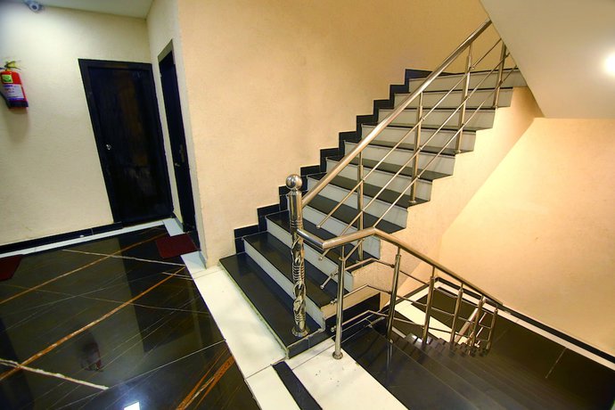 Imagen de la habitación del Hotel Gharonda. Foto 16