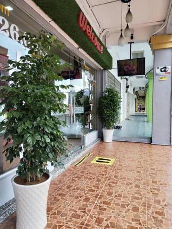 Imagen general del Hotel Ghazrins Garuda JB. Foto 3