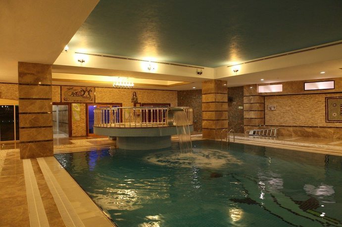 Imagen de la piscina del Hotel Gherdan Park. Foto 18