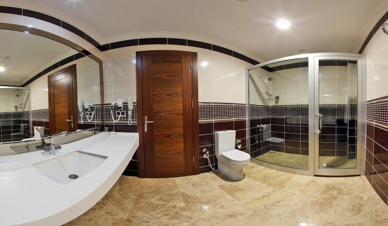 Imagen de la habitación del Hotel Gherdan Park. Foto 8