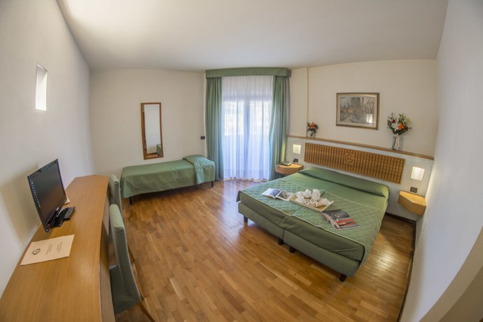Imagen de la habitación del Hotel Ghibellino. Foto 5