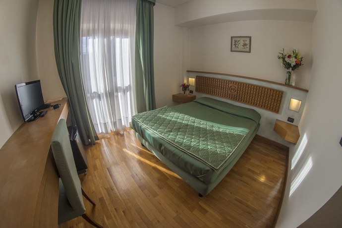 Imagen de la habitación del Hotel Ghibellino. Foto 11