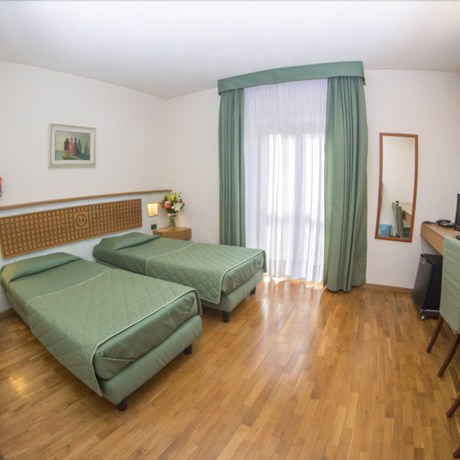 Imagen de la habitación del Hotel Ghibellino. Foto 14