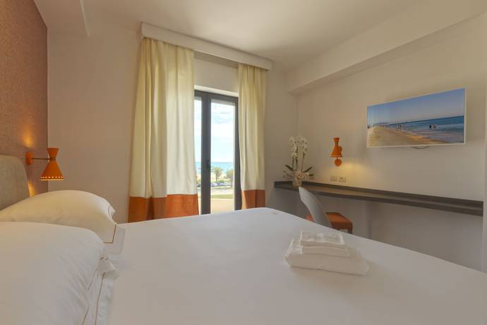 Imagen de la habitación del Hotel Ghibli Boutique Civitanova Marche. Foto 5