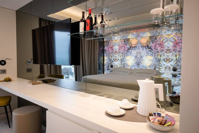 Imagen de la habitación del Hotel Ghibli Boutique Civitanova Marche. Foto 14
