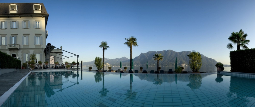 Imagen de la piscina del Hotel Ghiffa. Foto 7