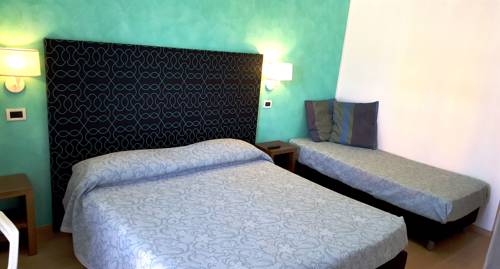 Imagen de la habitación del Hotel Ghirlandina. Foto 3