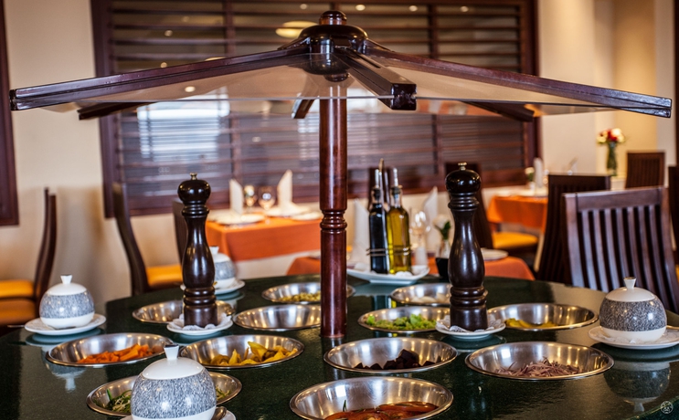 Imagen del bar/restaurante del Hotel Ghl Capital. Foto 4