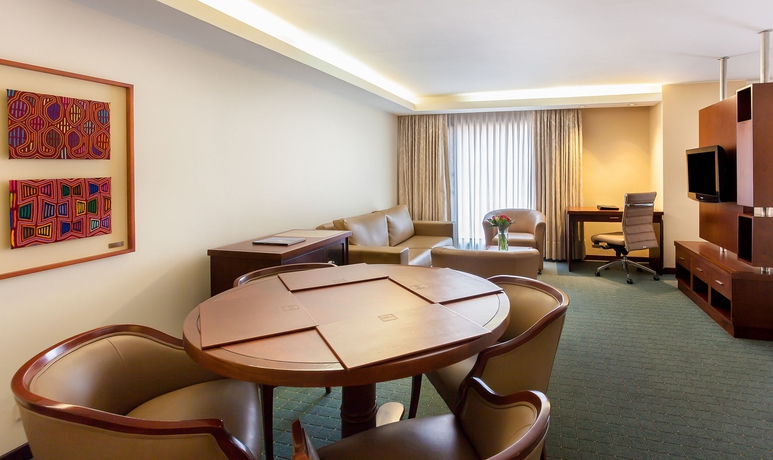 Imagen de los interiores del Hotel Ghl Capital. Foto 16