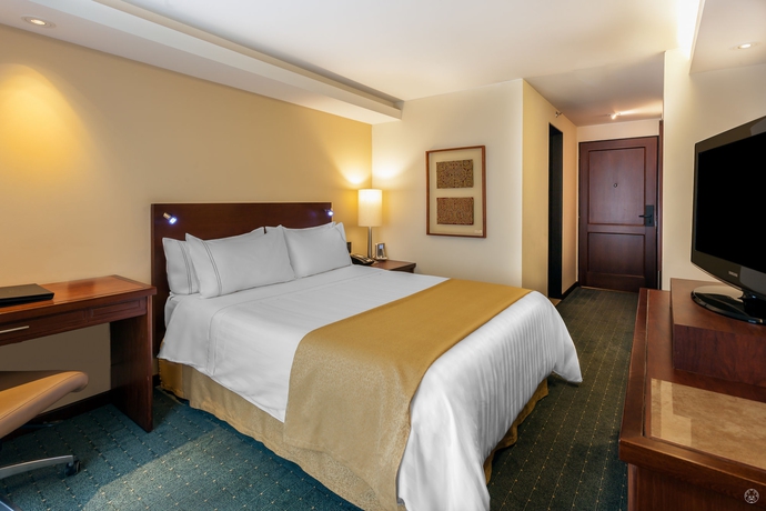 Imagen de la habitación del Hotel Ghl Capital. Foto 11