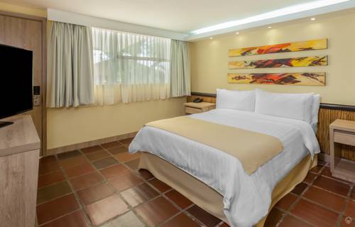 Imagen de la habitación del Hotel Ghl Club El Puente. Foto 2