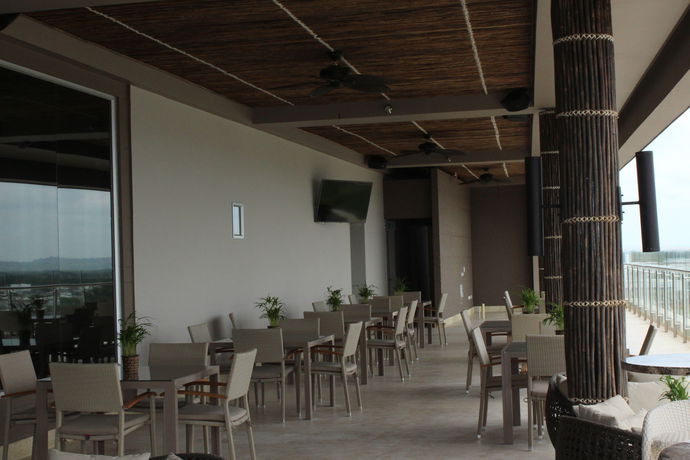 Imagen de la piscina del Hotel Ghl Montería. Foto 14