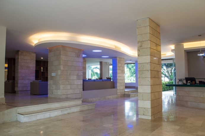 Imagen de los interiores del Hotel Ghl Relax Costa Azul. Foto 8