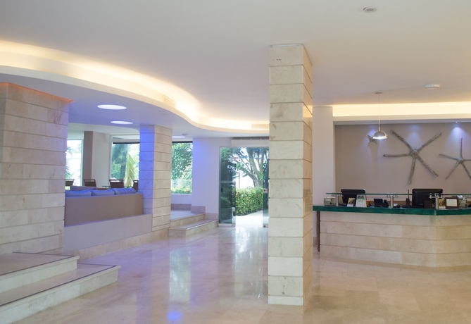 Imagen de los interiores del Hotel Ghl Relax Costa Azul. Foto 9