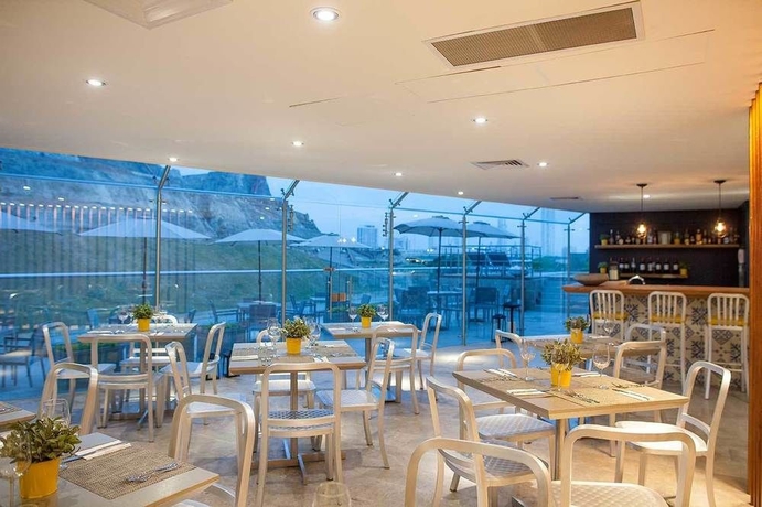 Imagen del bar/restaurante del Hotel Ghl San Lazaro Art. Foto 6