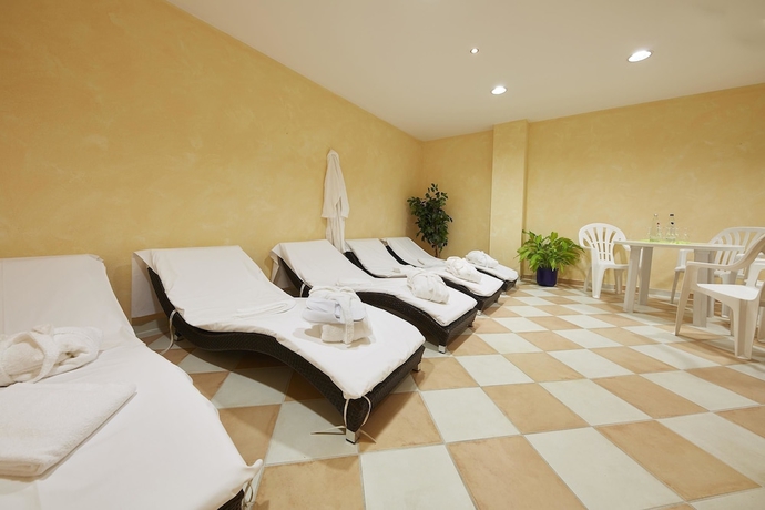 Imagen de la piscina del Hotel Ghotel and Living Göttingen. Foto 17