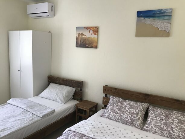 Imagen de la habitación del Hotel Ghouse. Foto 15