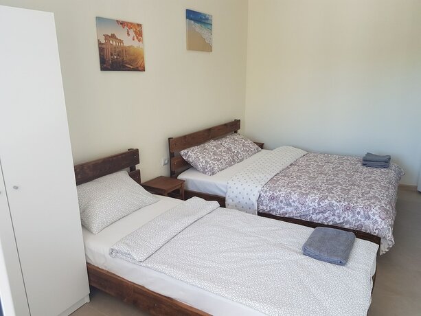 Imagen de la habitación del Hotel Ghouse. Foto 17