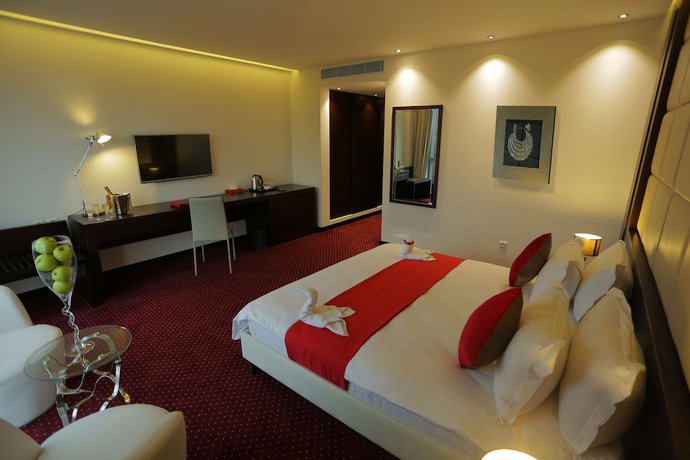 Imagen de la habitación del Hotel Ghs. Foto 8