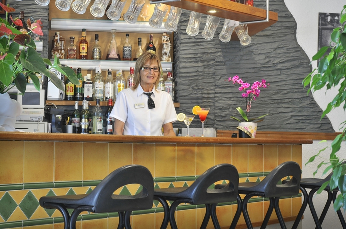 Imagen del bar/restaurante del Hotel Ght Xaloc. Foto 6