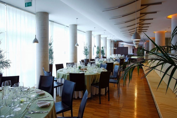 Imagen del bar/restaurante del Hotel Ghv. Foto 5