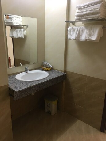 Imagen de la habitación del Hotel Gia Nguyen Dong Hoi. Foto 25