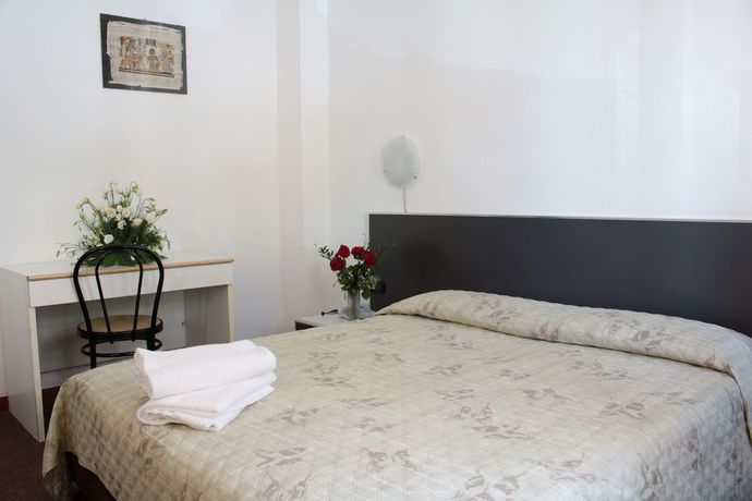 Imagen de la habitación del Hotel Giada, Tur&iacute;n. Foto 12