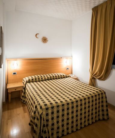 Imagen de la habitación del Hotel Gialletti. Foto 17