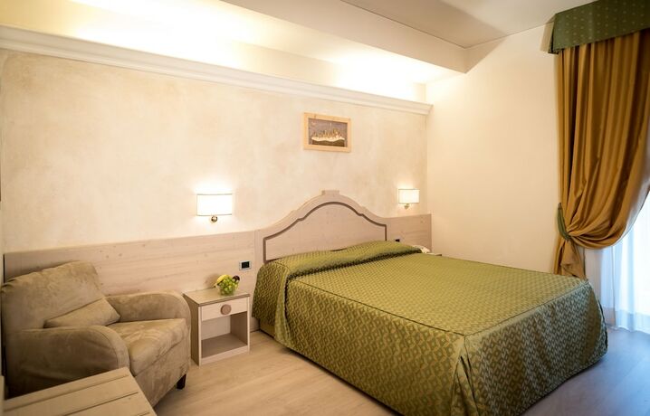 Imagen de la habitación del Hotel Gialletti. Foto 20