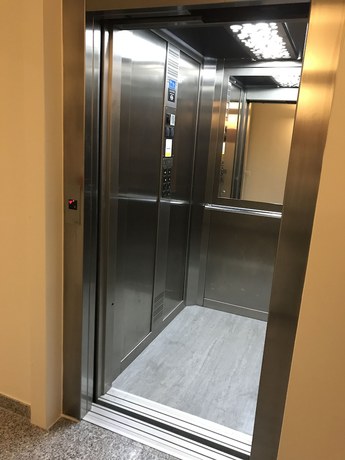 Imagen de los interiores del Hotel Giallo. Foto 13
