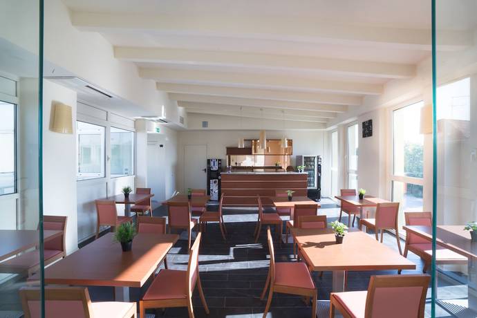 Imagen del bar/restaurante del Hotel Giallo. Foto 3