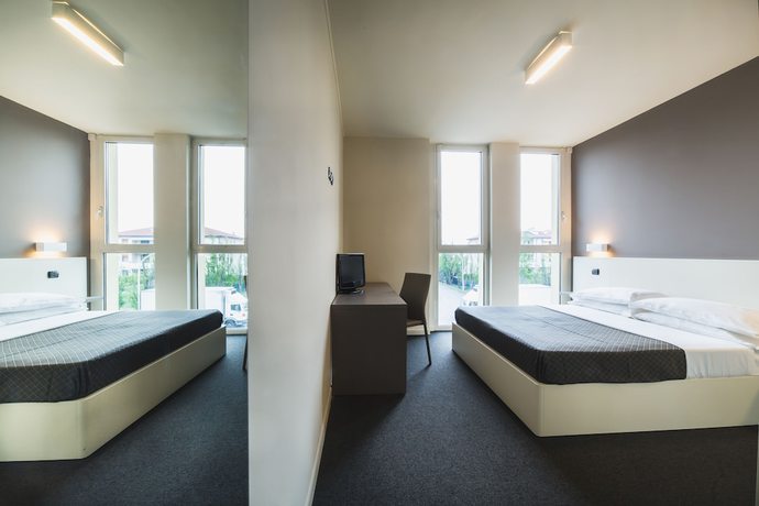 Imagen de la habitación del Hotel Giallo. Foto 12