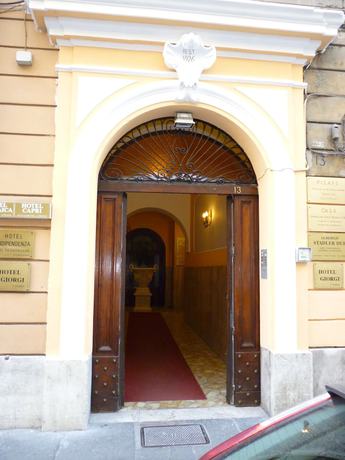 Imagen de los exteriores del Hotel Giamaica For Girls and Ladies Only. Foto 11