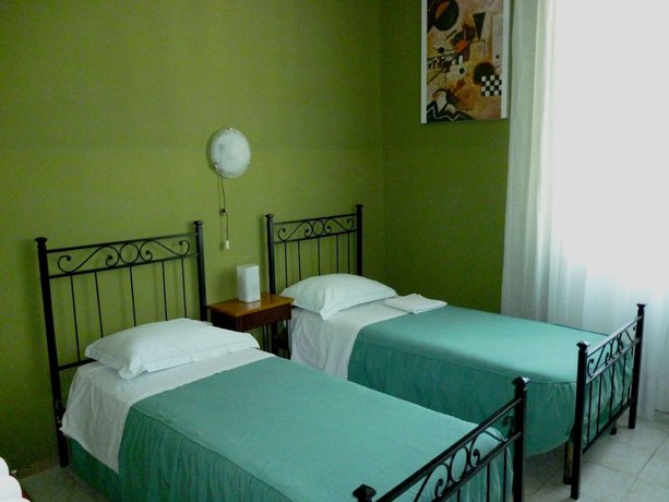 Imagen general del Hotel Giamaica for Girls and Ladies Only. Foto 1