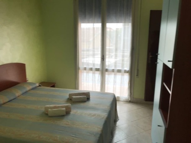Imagen de la habitación del Hotel Gianella. Foto 12