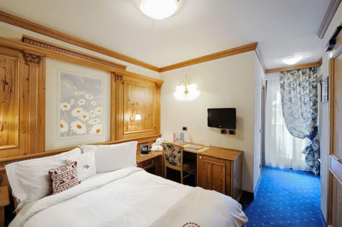 Imagen de la habitación del Hotel Gianna. Foto 7
