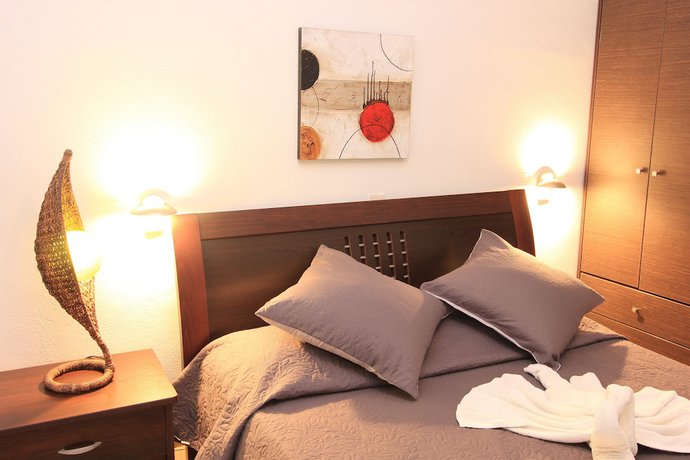 Imagen de la habitación del Hotel Gianna Suites. Foto 5