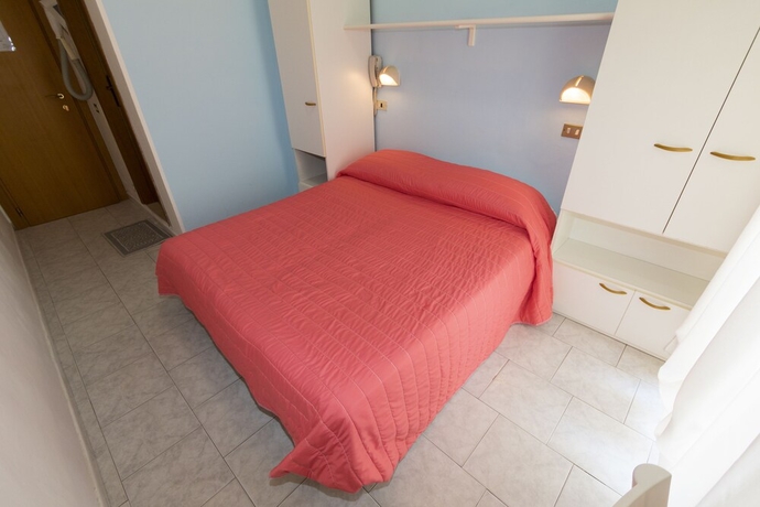 Imagen de la habitación del Hotel Giannella. Foto 14