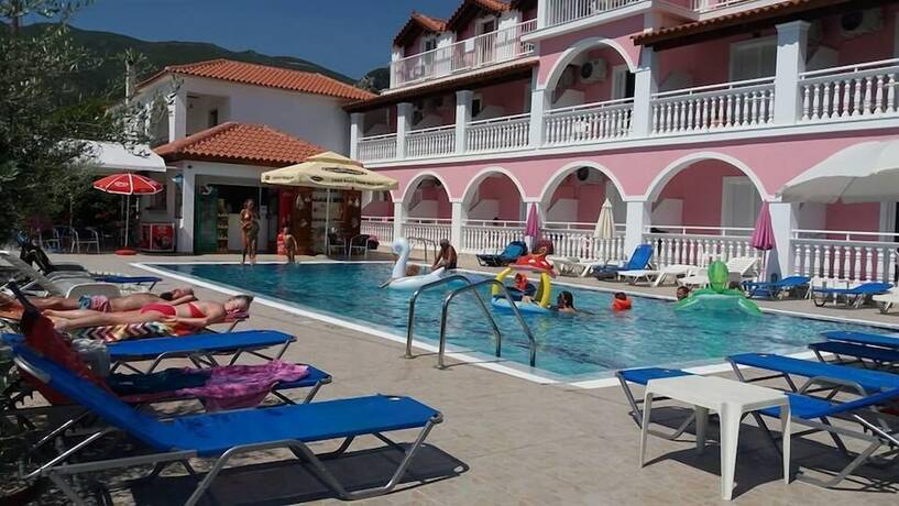 Imagen general del Hotel Giannis Studios Alykes. Foto 15