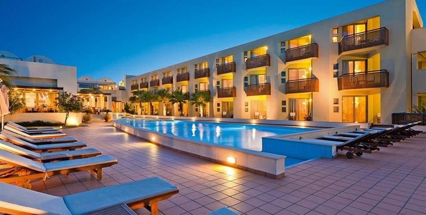 Imagen de la piscina del Hotel Giannoulis - Santa Marina Plaza-adults Only. Foto 15