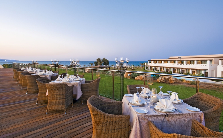 Imagen del bar/restaurante del Hotel Giannoulis – Cavo Spada Luxury Sports and Leisure Resort and Spa. Foto 6