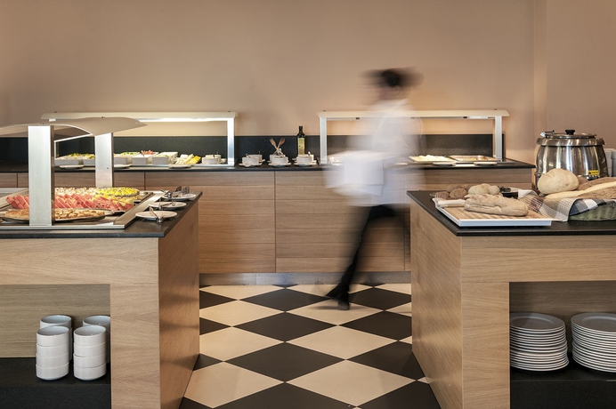 Imagen del bar/restaurante del Hotel Giannoulis – Santa Marina Beach. Foto 2