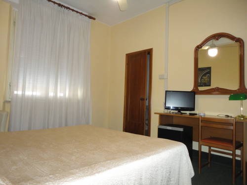 Imagen de la habitación del Hotel Giappone Inn Parking. Foto 10