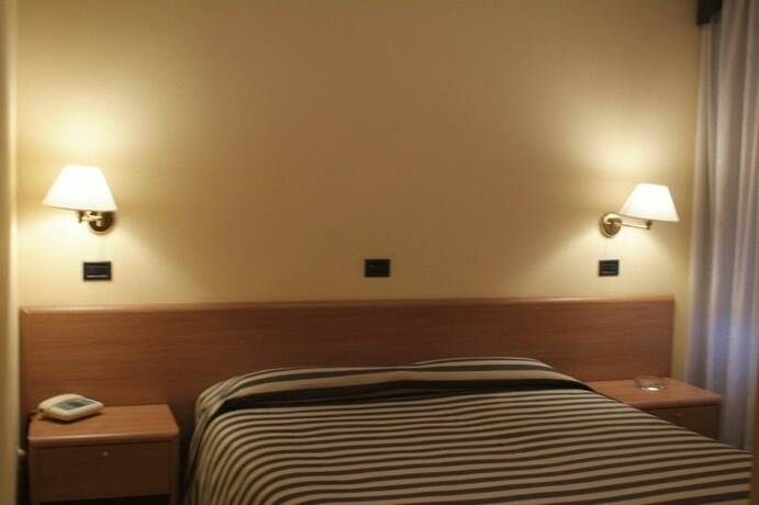 Imagen de la habitación del Hotel Giardinetto, Desenzano del Garda. Foto 20