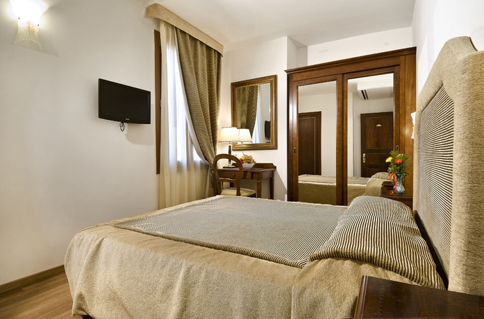 Imagen de la habitación del Hotel Giardinetto. Foto 7