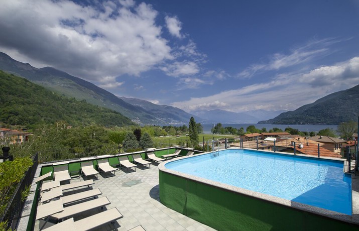 Imagen de la piscina del Hotel Giardino, Cannobio. Foto 9