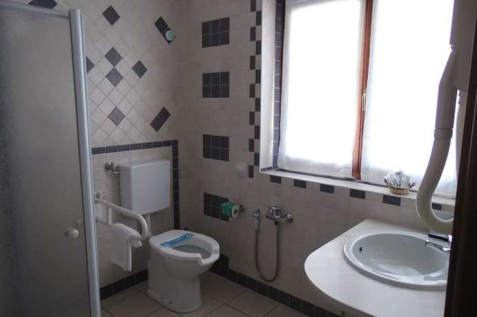 Imagen de la habitación del Hotel Giardino, Cannobio. Foto 6